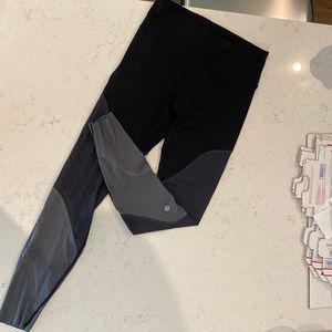 Lululemon leggings, size 8, 3 tone with mesh between each color